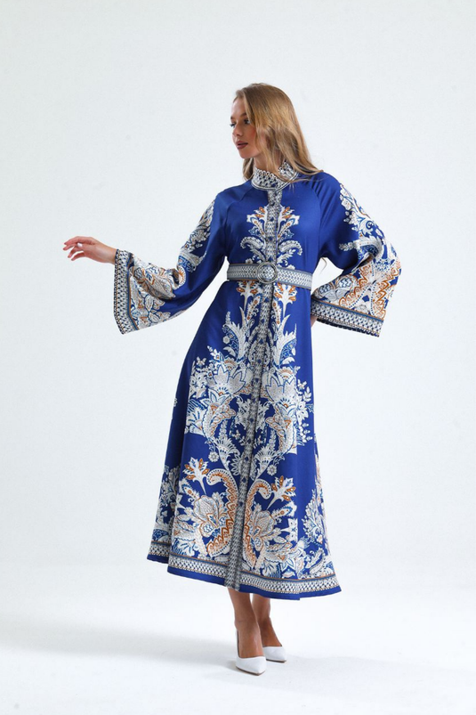 Atlas Kumaş Çiçek Desenli Gömlek Yaka Düğme Detaylı Elbise (KEMER DAHİLDİR)-2393