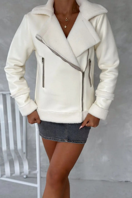 Astarlı Kuzu Deri Kürklü Ceket