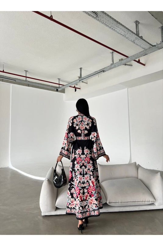 Atlas Kumaş Çiçek Desenli Gömlek Yaka Düğme Detaylı Siyah Elbise (KEMER DAHİLDİR)-4235